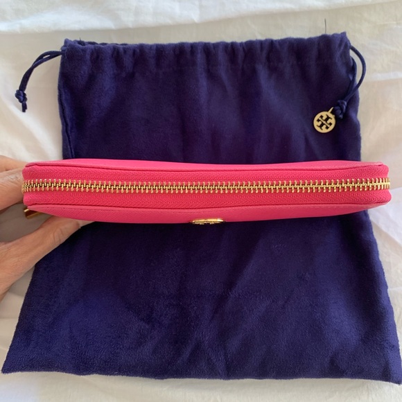 Tory Burch Robinson Zip Continental Wallet - Pink - Picture 5 of 5